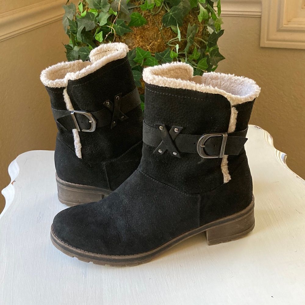 Sonoma Black Suede Fleece Lined Ankle Boots Size 9.5